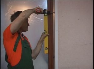 ВЫСТАВЛЯЕМ В УРОВЕНЬ